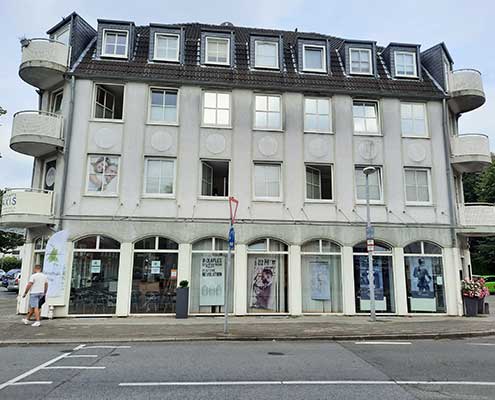 Malerfachbetrieb-Binder-Mülheim-Fassade-vorher-j