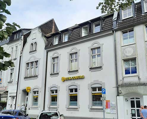 Malerfachbetrieb-Binder-Mülheim-Fassade-vorher